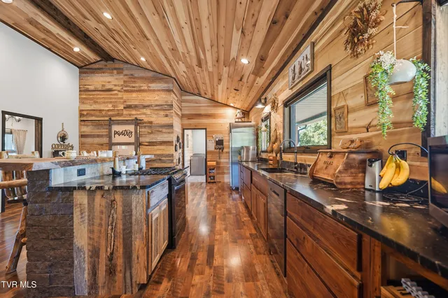 $470,000 | 1099 Deer Run Road, Mountain City, TN 37683