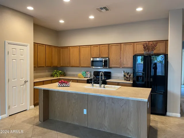 $2,795 | 1967 East Glacier Place, Chandler, AZ 85249