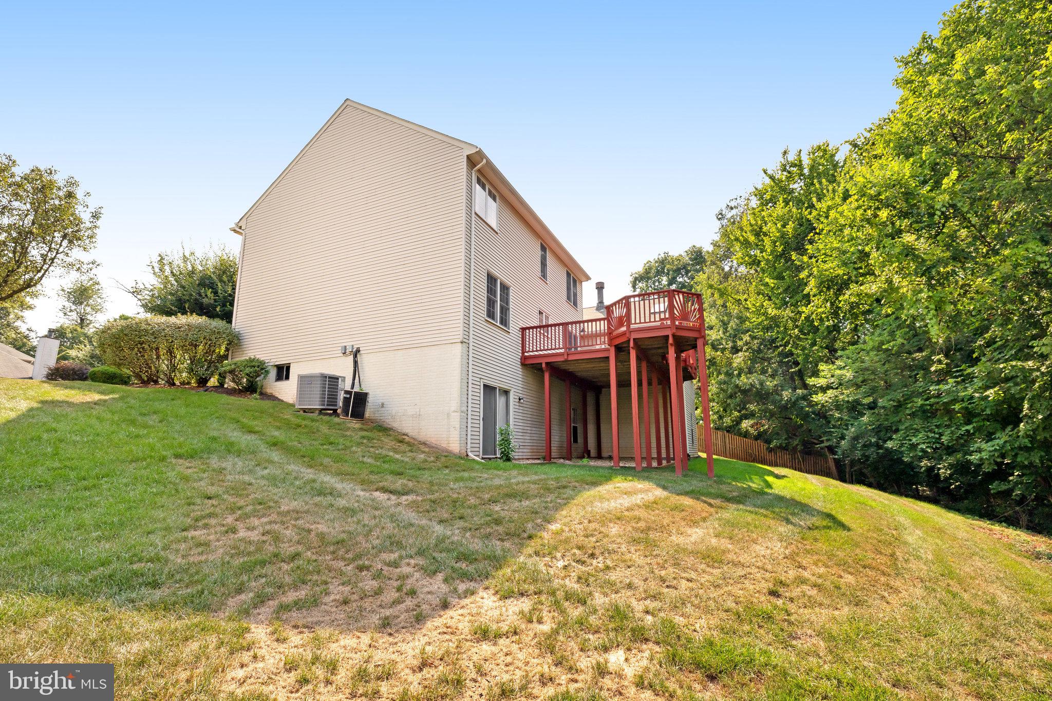 21281 Mirror Ridge Place Sterling, VA 20164 - Photo 36 of 49 Gallery Image 36