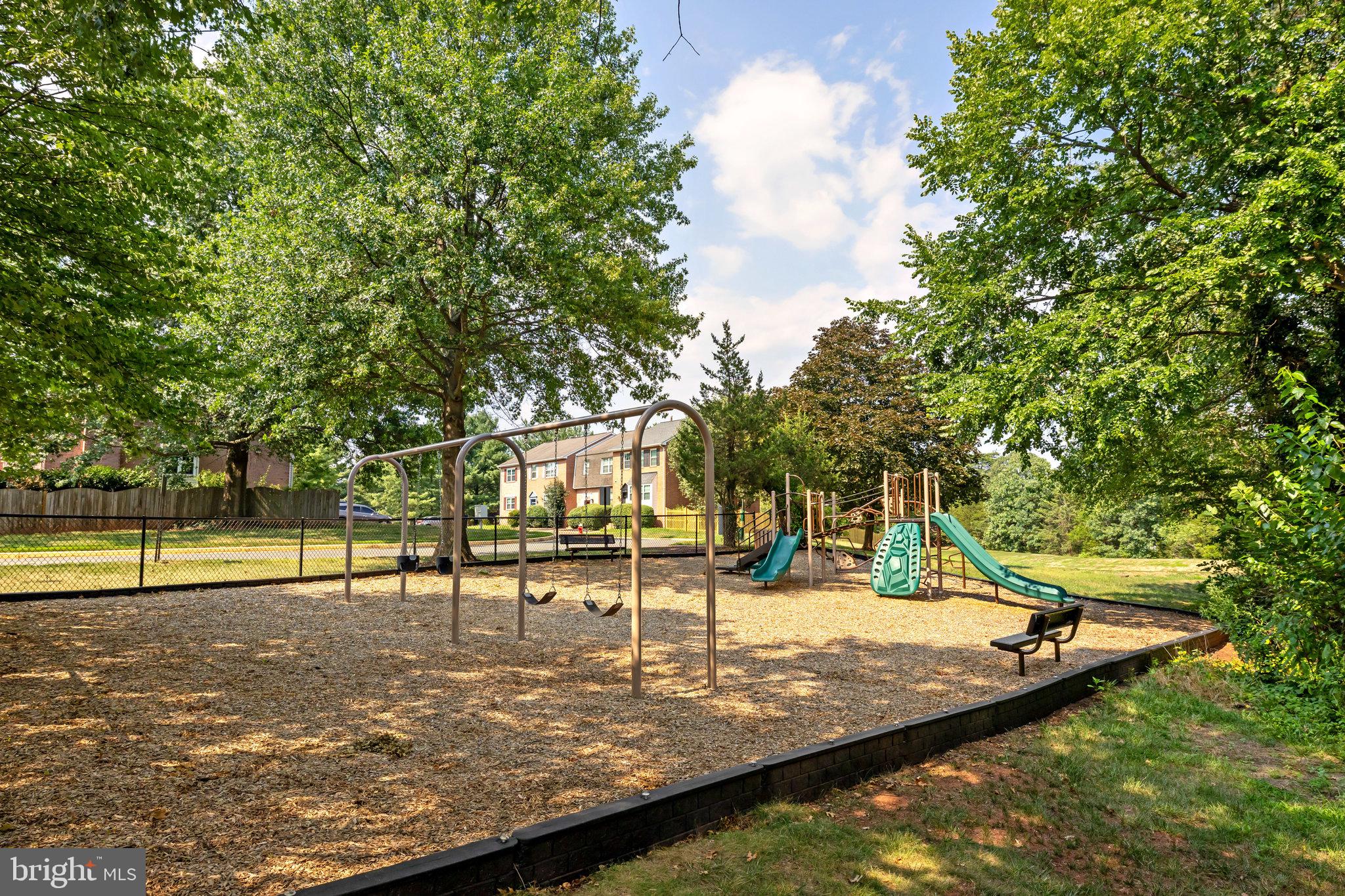 21281 Mirror Ridge Place Sterling, VA 20164 - Photo 45 of 49 Gallery Image 45