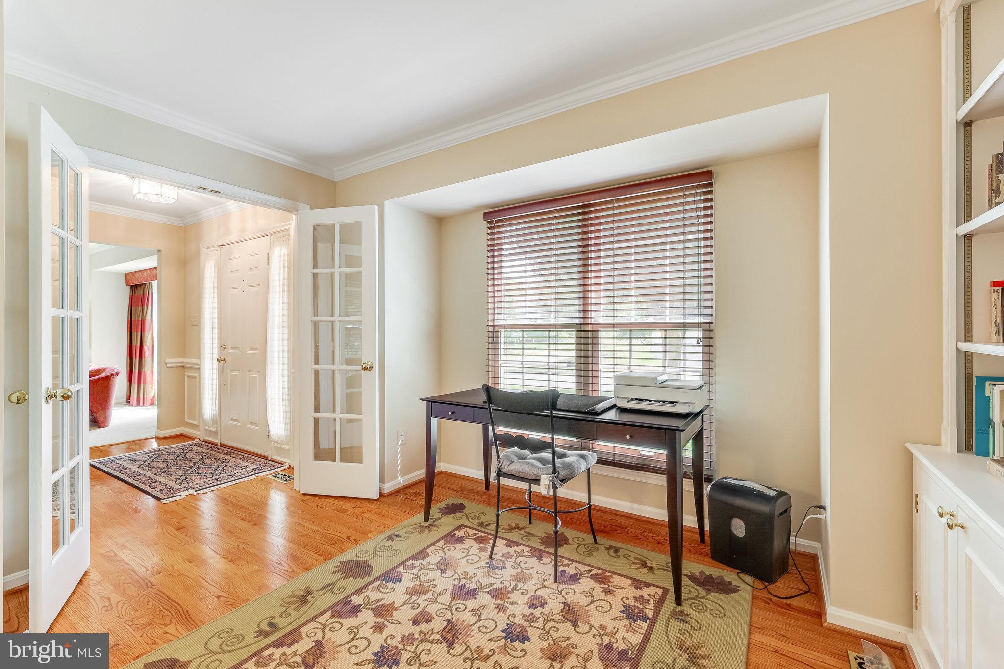 21281 Mirror Ridge Place Sterling, VA 20164 - Photo 8 of 49 Gallery Image 8