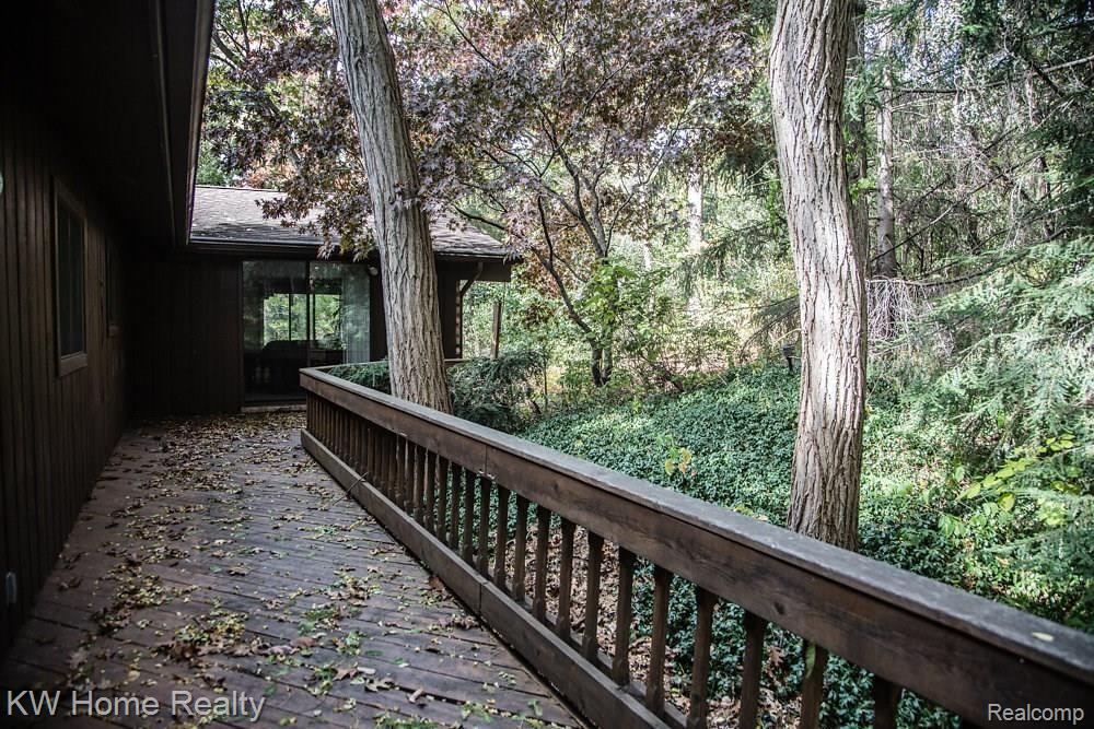 4281 Echo Road Bloomfield Hills, MI 48302 - Photo 56 of 62 IMG_0055.jpg