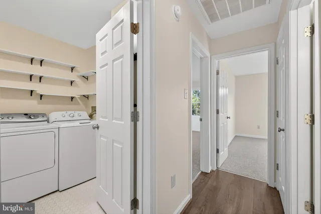 a view of utility room with washer and dryer