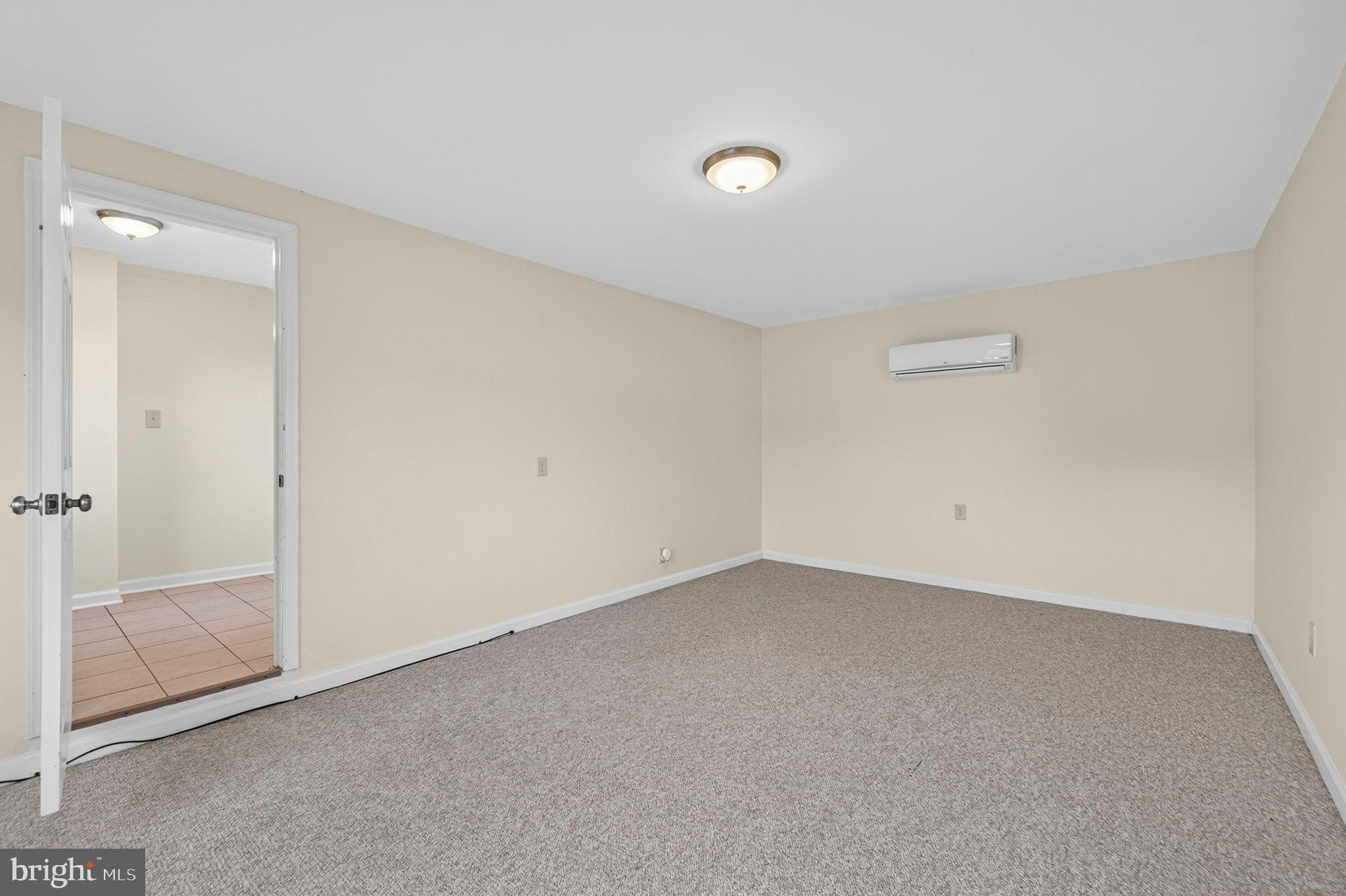 33018 Sunken Lane Upperville, VA 20184 - Photo 22 of 31 a view of an empty room