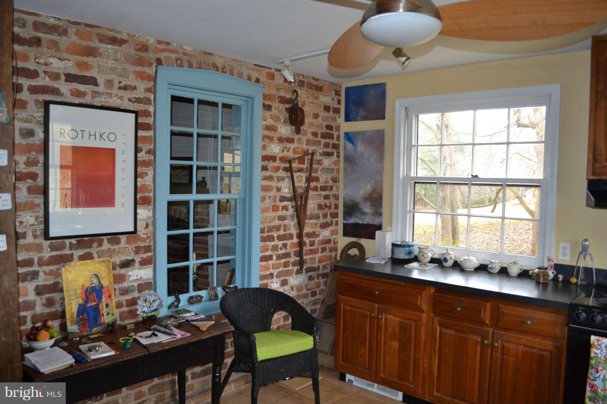 14300 Cooper Road Phoenix, MD 21131 - Photo 25 of 29 Guest House Kitchen