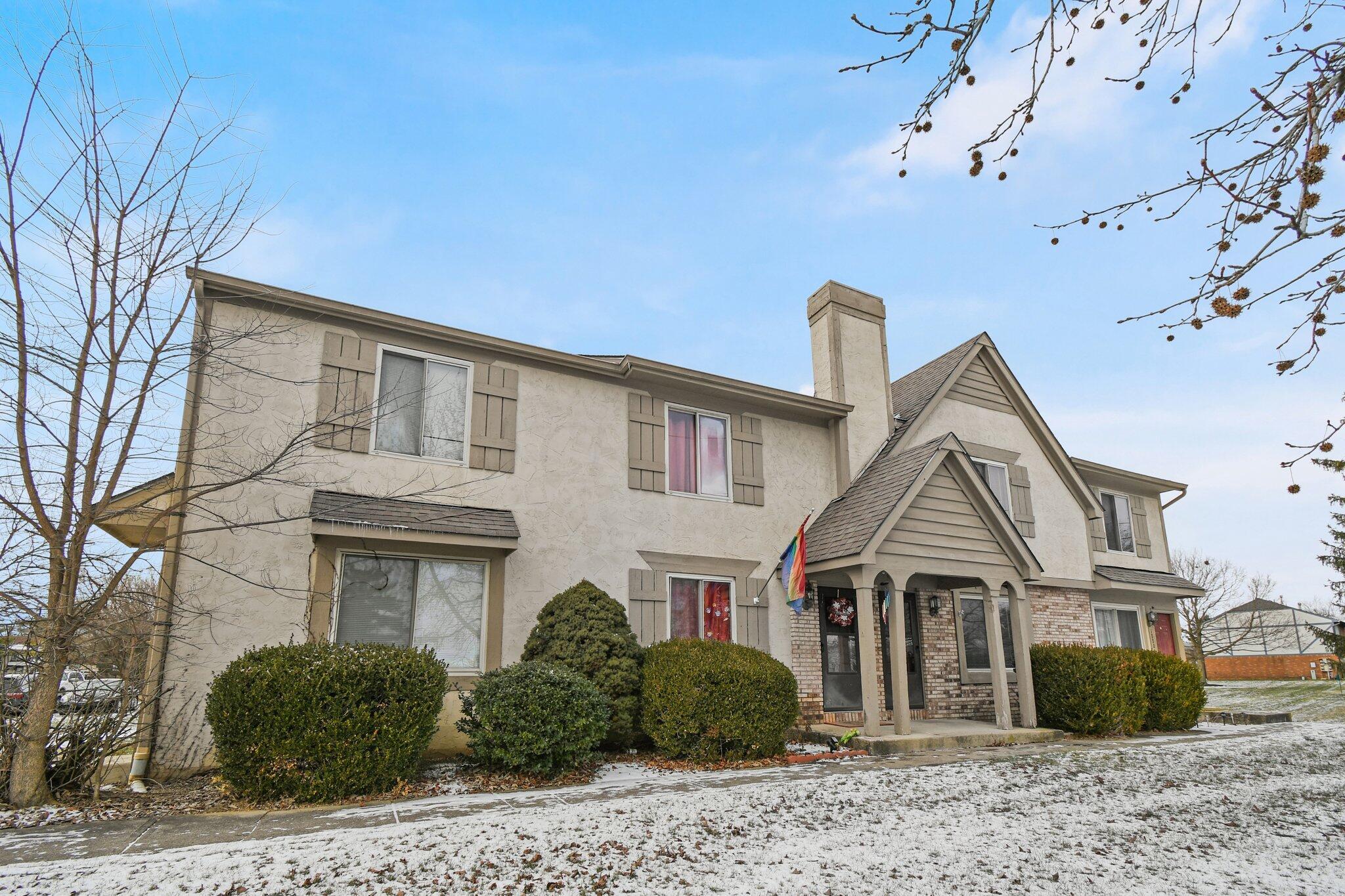 1882 Billingsley Road Columbus, OH 43235 - Photo 3 of 25 3-web-or-mls-1882-billingsley-rd