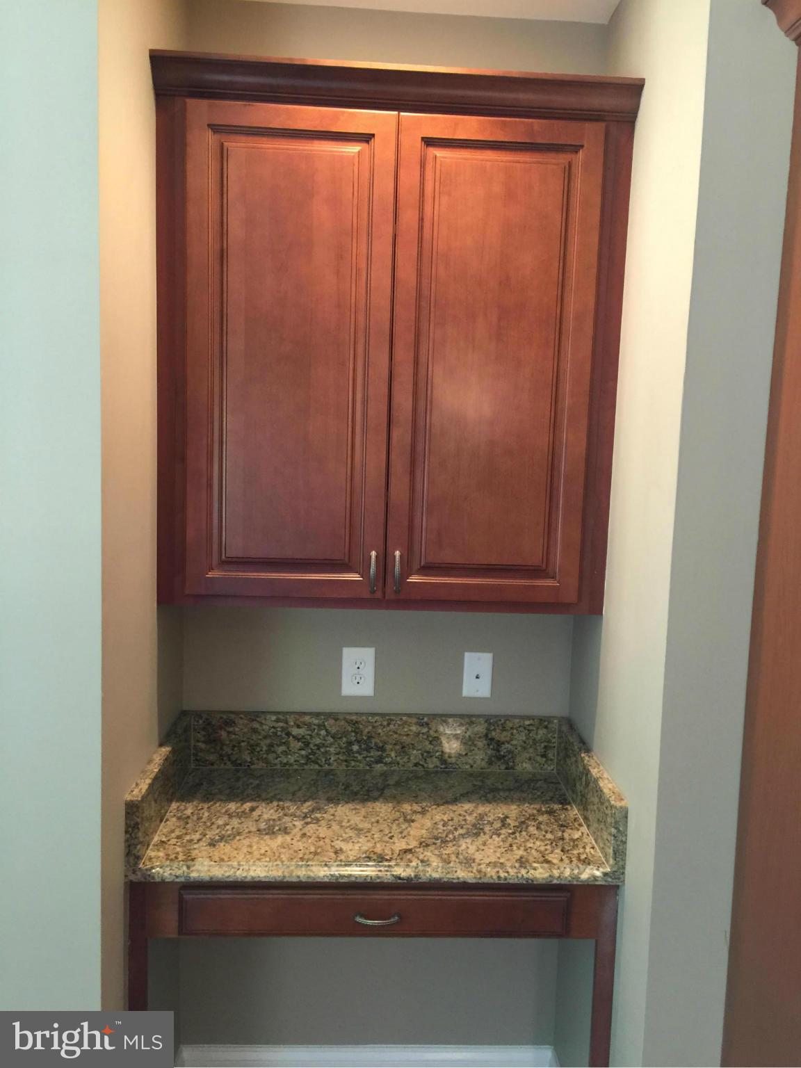 738 Gough Road Winchester, VA 22602 - Photo 14 of 29 Desk/Butler Pantry