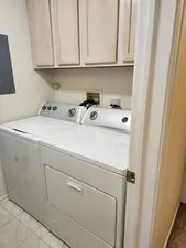 $2,300 | 1403 Plum Court, Unit B, Mount Prospect, IL 60056