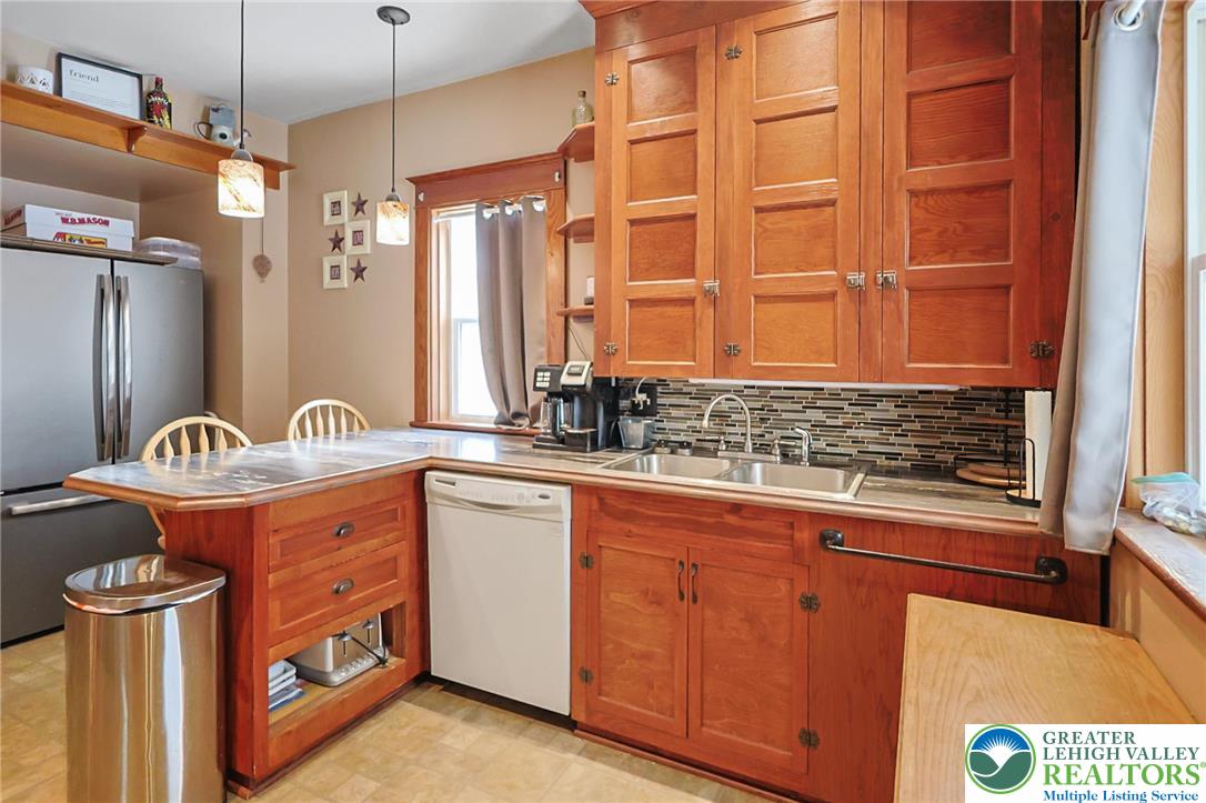 775 Nazareth Pike Nazareth, PA 18064 - Photo 6 of 24