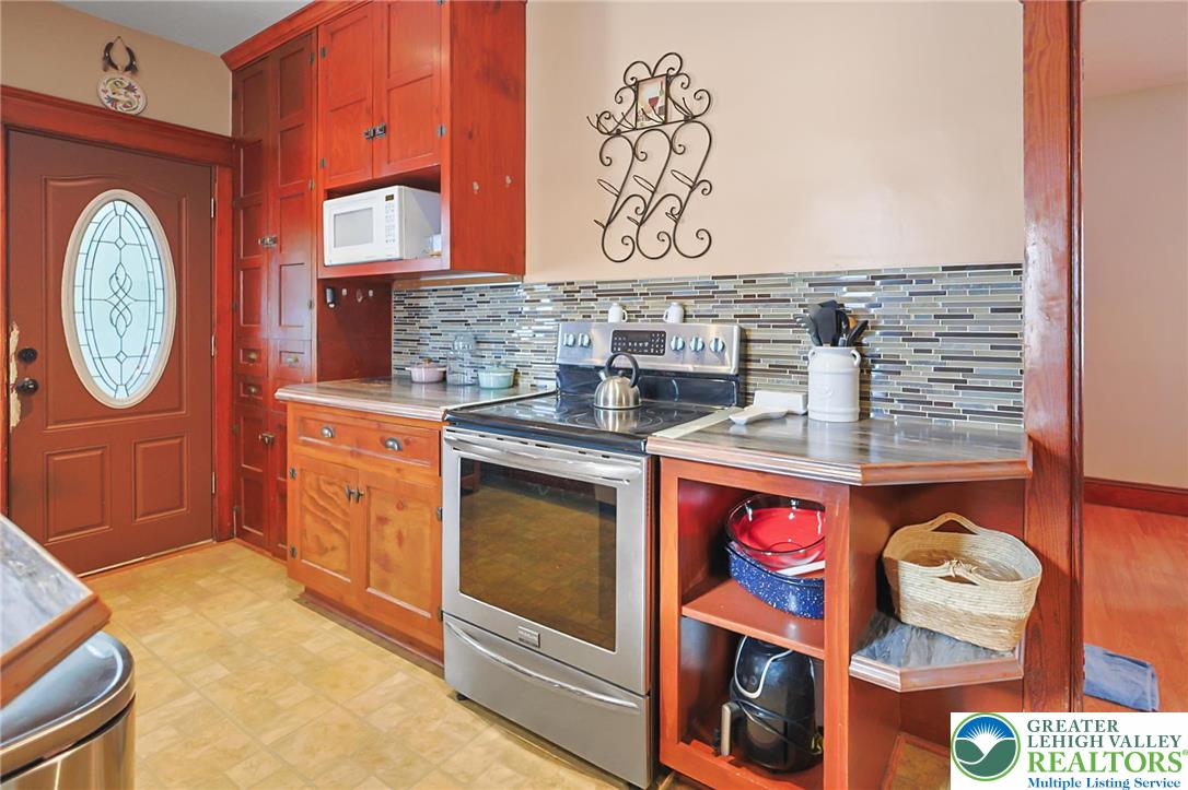 775 Nazareth Pike Nazareth, PA 18064 - Photo 7 of 24