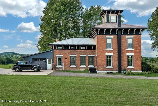 $549,900 | 356 Dillenbeck Road, Little Falls, NY 13365
