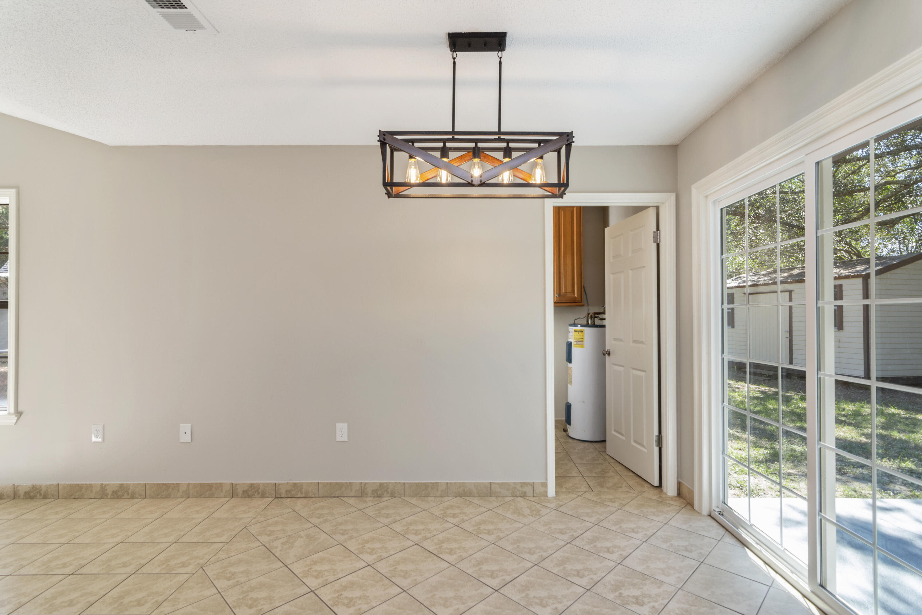 109 Cedar Point Road Crestview, FL 32539 - Photo 16 of 30 109 Cedar Point Rd-10