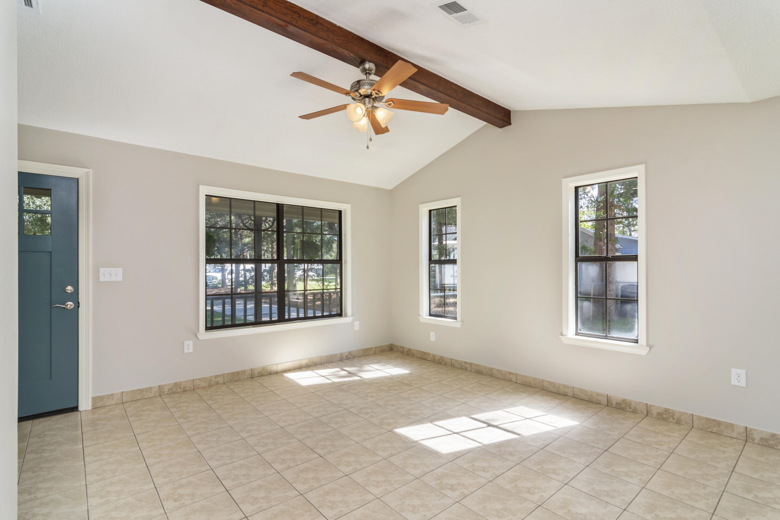 109 Cedar Point Road Crestview, FL 32539 - Photo 10 of 30 109 Cedar Point Rd-04