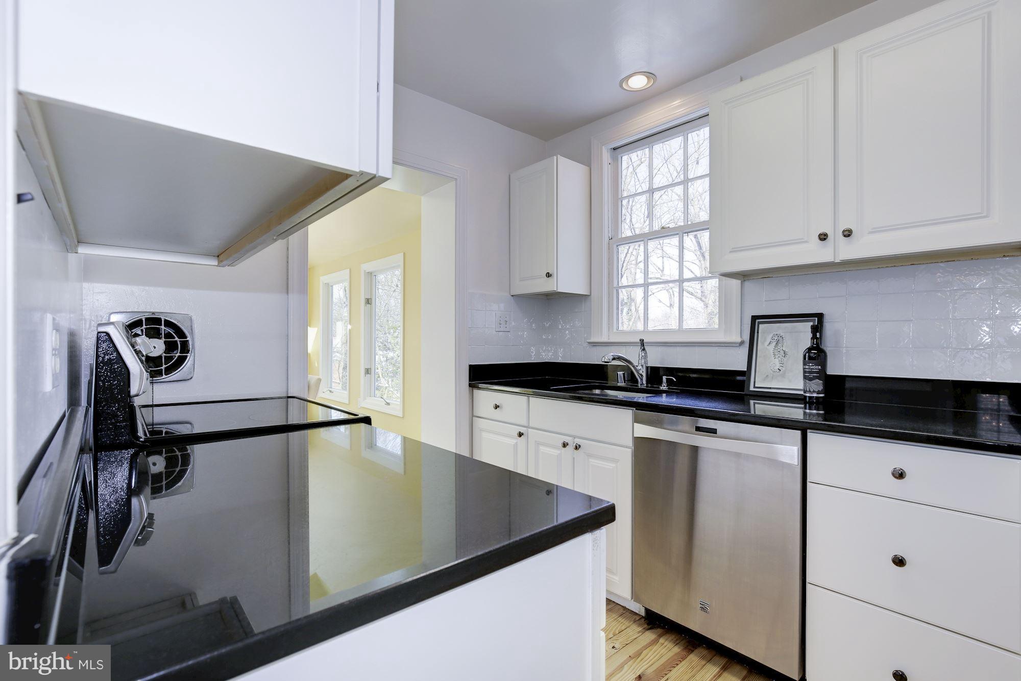 5904 Cobalt Road Bethesda, MD 20816 - Photo 12 of 30 Kitchen