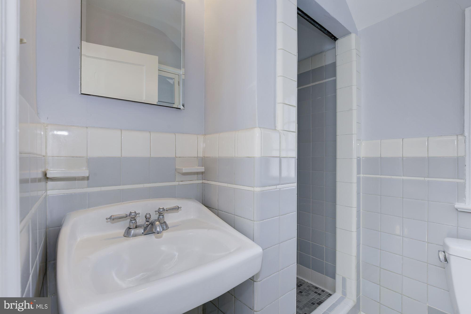 5904 Cobalt Road Bethesda, MD 20816 - Photo 20 of 30 Bath (Master)