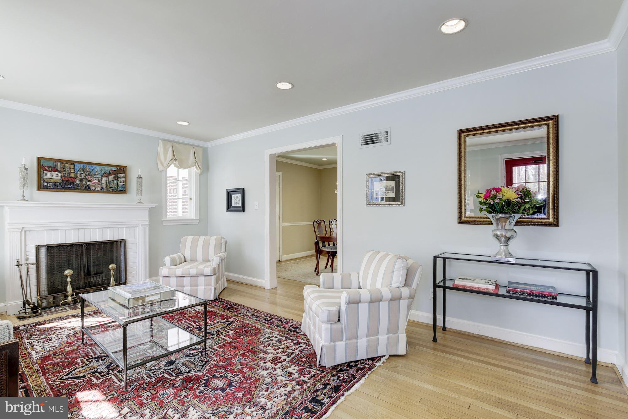 5904 Cobalt Road Bethesda, MD 20816 - Photo 4 of 30 Living Room