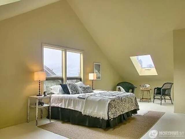 $3,450 | 807 16th Avenue, Unit A, Seattle, WA 98122