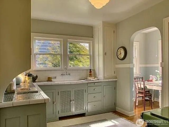 $3,450 | 807 16th Avenue, Unit A, Seattle, WA 98122