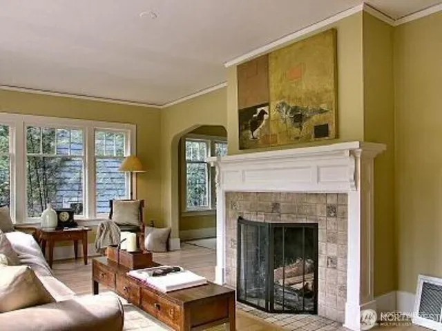 $3,450 | 807 16th Avenue, Unit A, Seattle, WA 98122