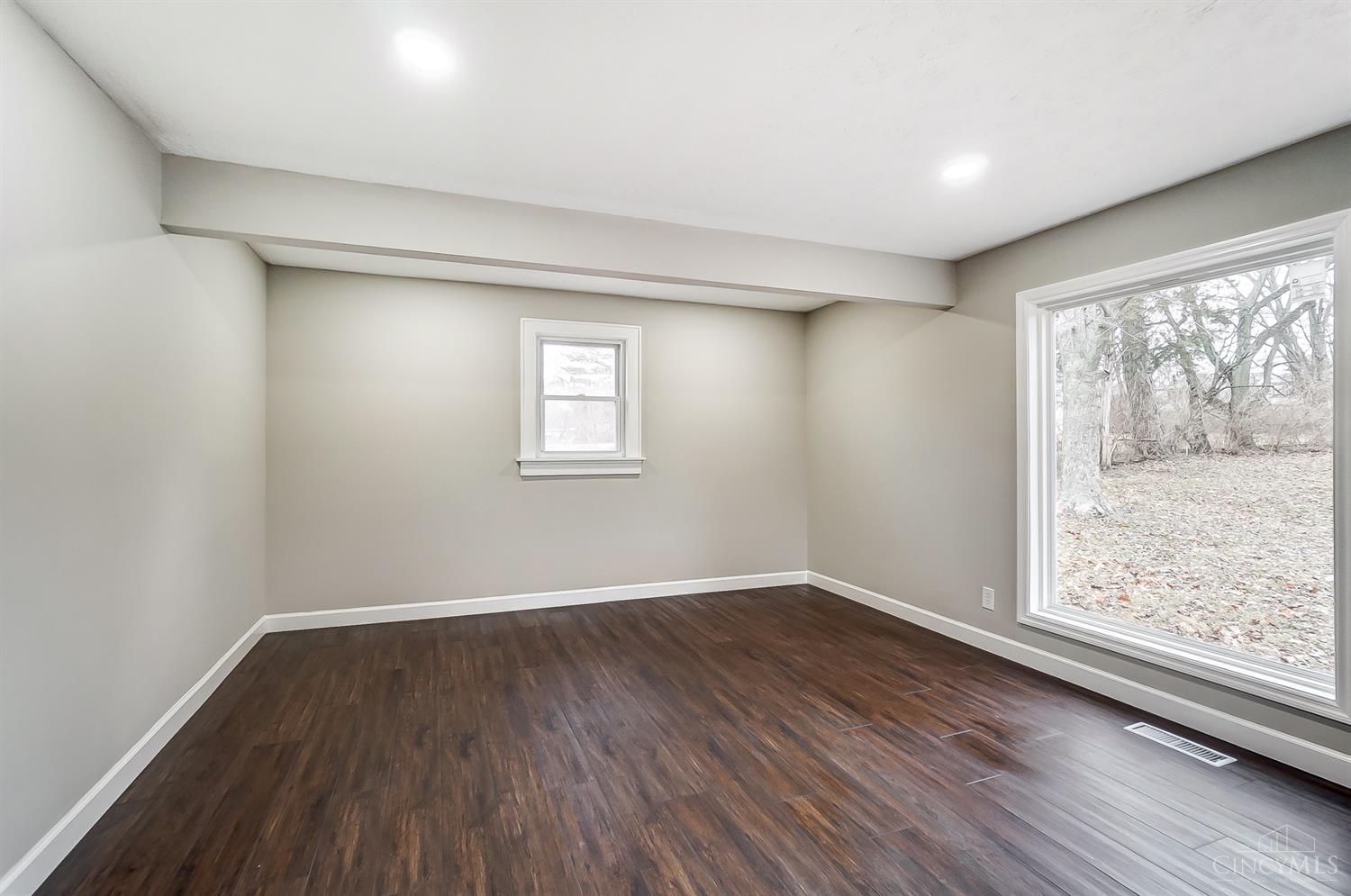 409 Burton Road Middletown, OH 45044 - Photo 17 of 26 Gallery Image 17