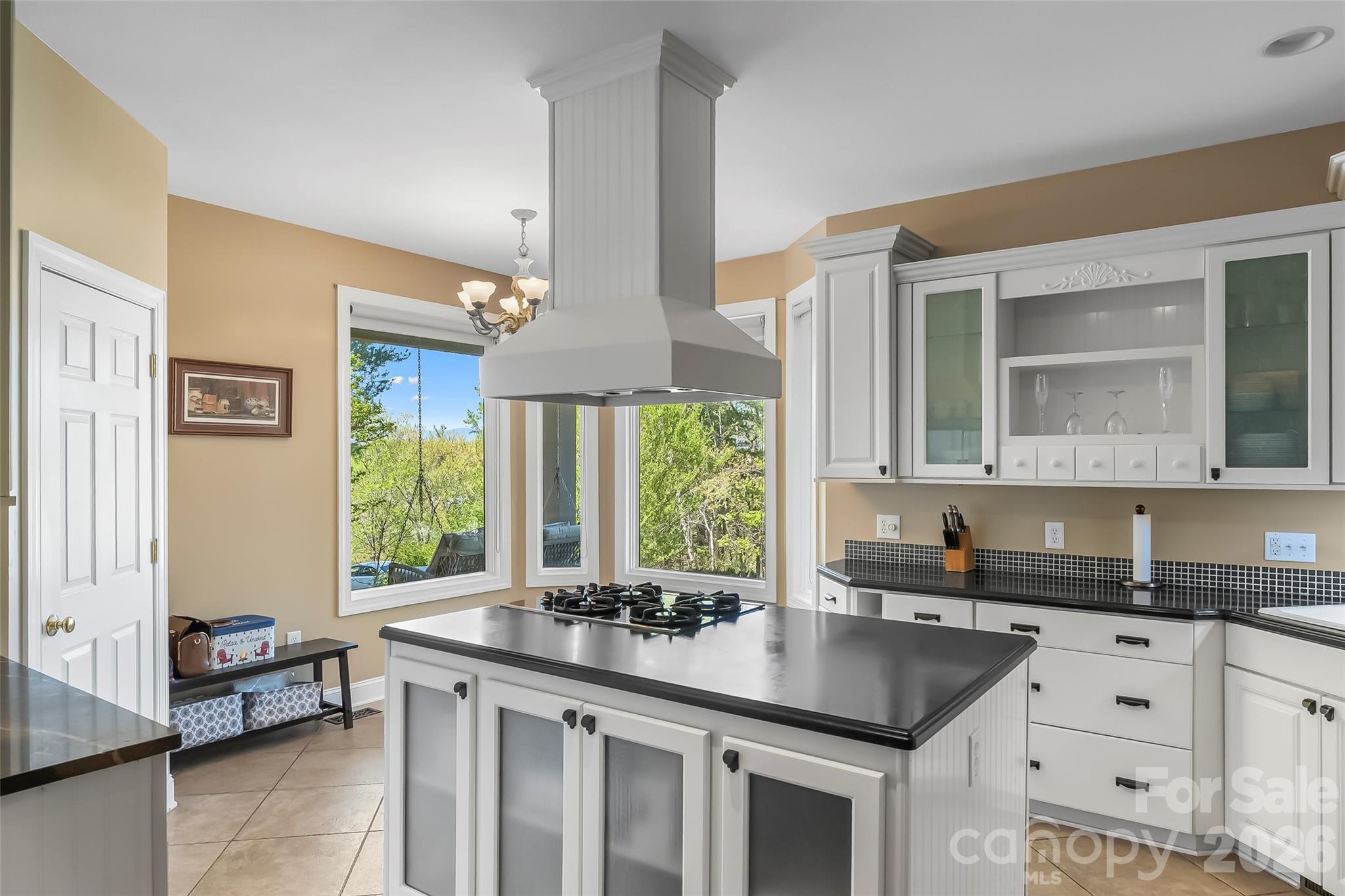 4639 Harbor View Terrace Morganton, NC 28655 - Photo 4 of 33 a kitchen with a sink and cabinets