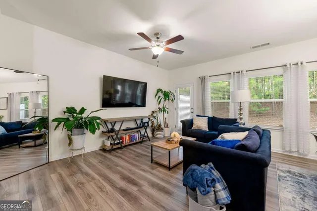 $2,100 | 3295 Estes Drive, South Fulton, GA 30349