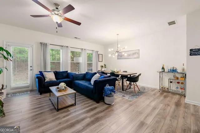 $2,100 | 3295 Estes Drive, South Fulton, GA 30349