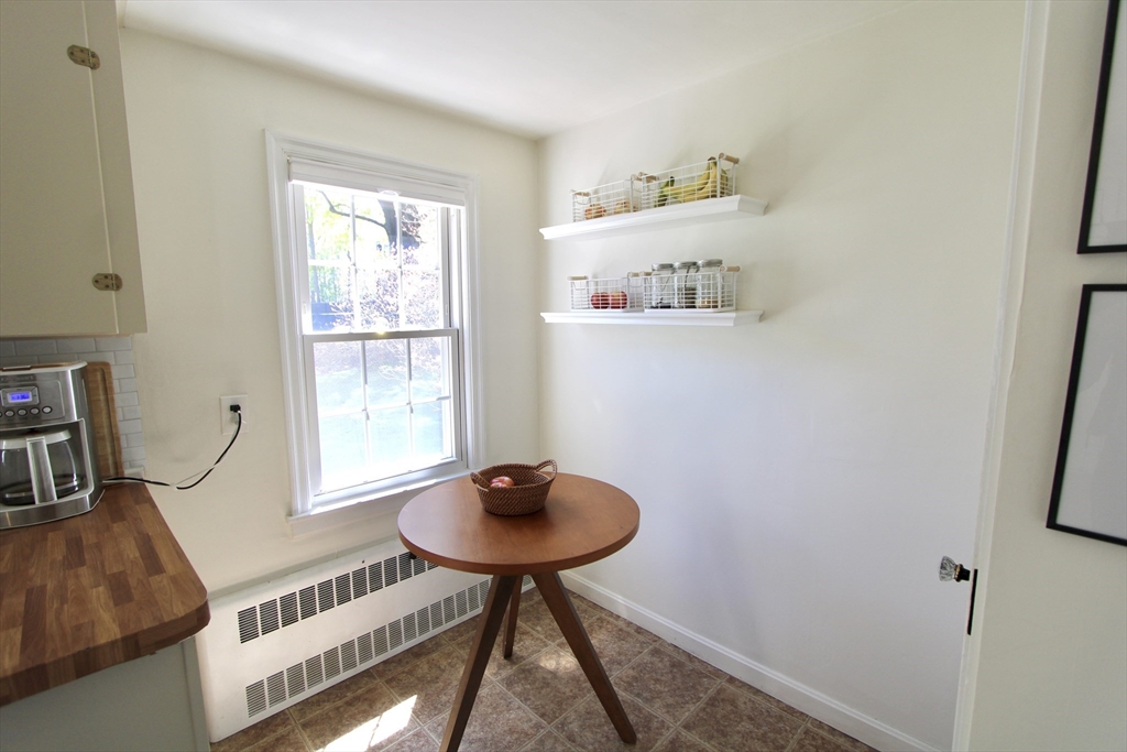 8 Birmingham Road Worcester, MA 01606 - Photo 8 of 18