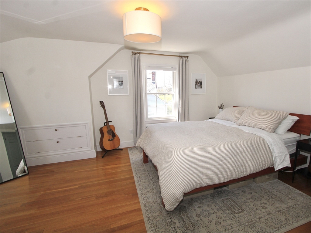 8 Birmingham Road Worcester, MA 01606 - Photo 9 of 18