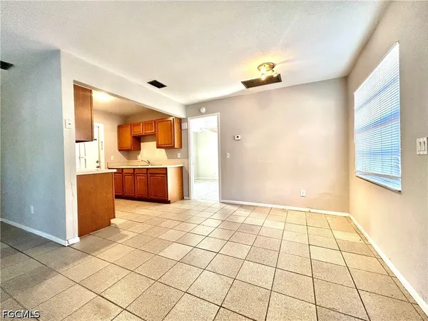 $995 | 2262 Stella Street, Fort Myers, FL 33901