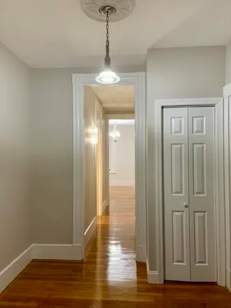 $3,400 | 91 Walnut Street, Unit 1, Brookline, MA 02445