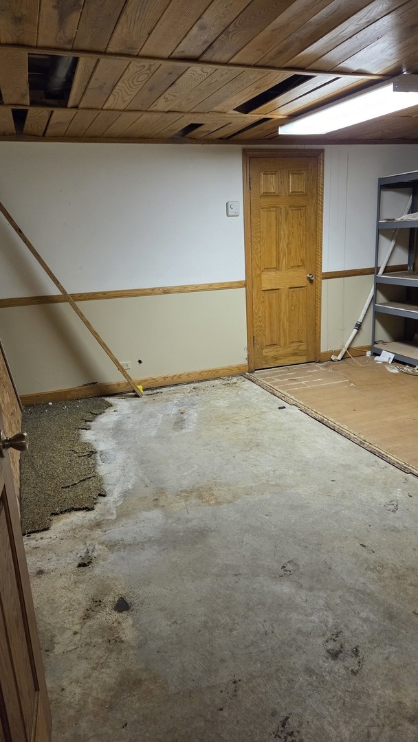 2502 Van Drunen Lane Crete, IL 60417 - Photo 54 of 58 a view of empty room