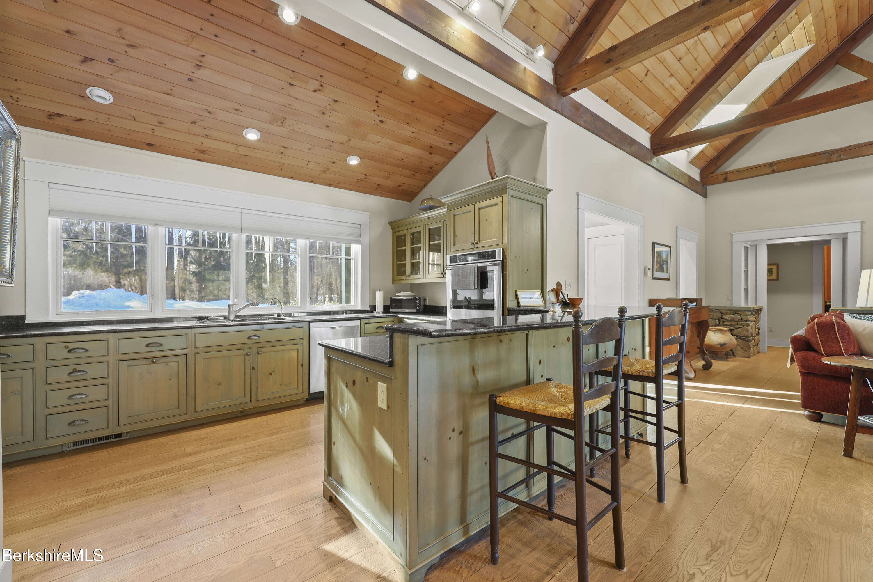 201 Stratford Road New Marlborough, MA 01259 - Photo 20 of 77 100 Kitchen