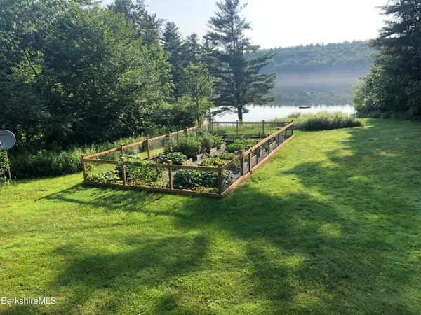 $2,850,000 | 201 Stratford Road, New Marlborough, MA 01259