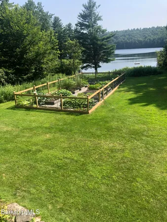 $2,850,000 | 201 Stratford Road, New Marlborough, MA 01259