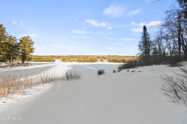 $2,850,000 | 201 Stratford Road, New Marlborough, MA 01259