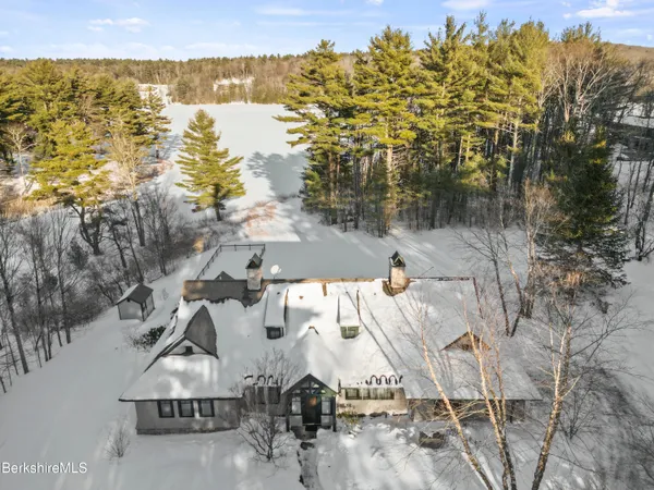 $2,850,000 | 201 Stratford Road, New Marlborough, MA 01259