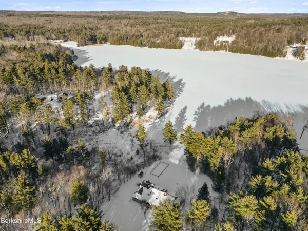 $2,850,000 | 201 Stratford Road, New Marlborough, MA 01259