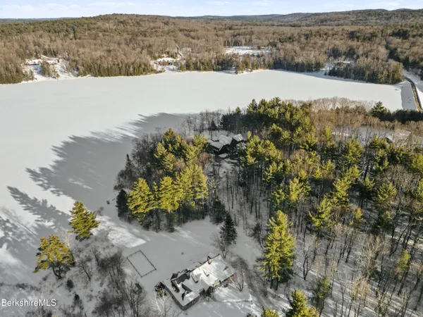 $2,850,000 | 201 Stratford Road, New Marlborough, MA 01259