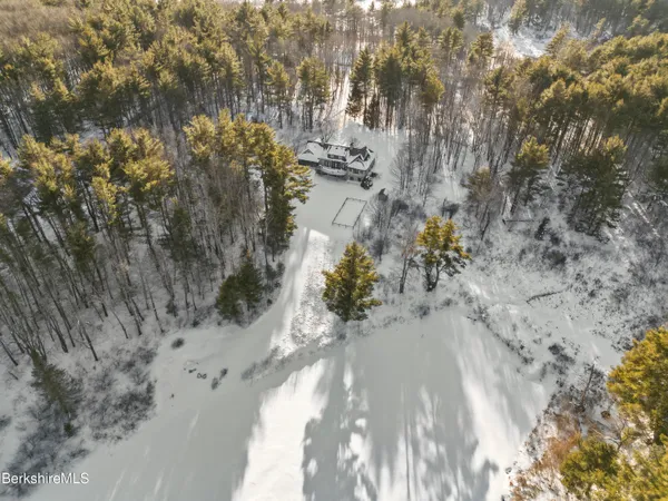 $2,850,000 | 201 Stratford Road, New Marlborough, MA 01259