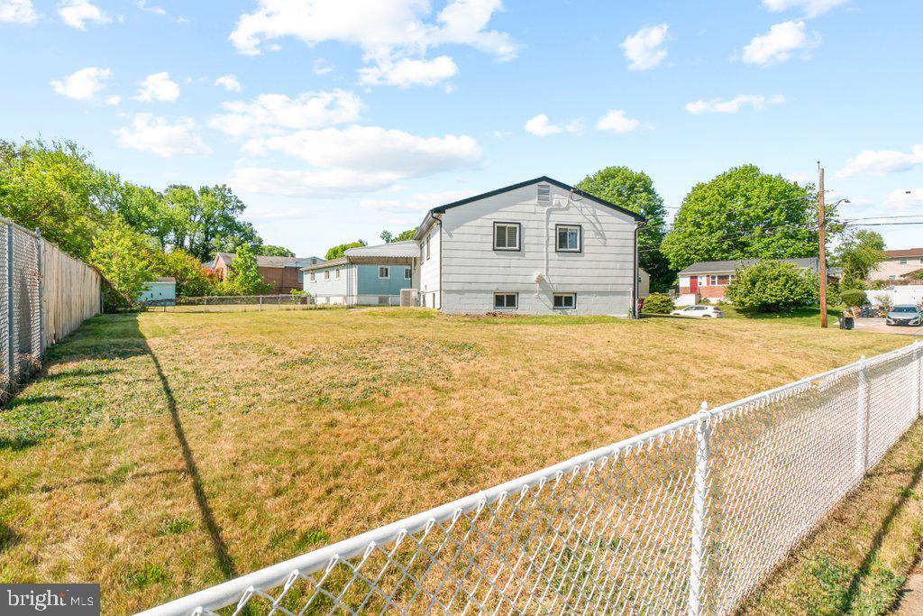 3500 Edwards Street Lanham, MD 20706 - Photo 4 of 40 a view of a house with a yard