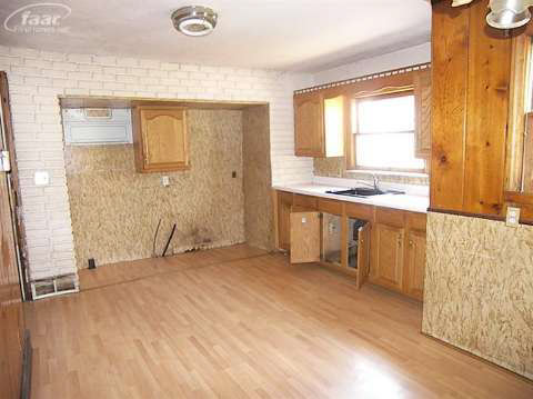 3241 North Linden Road Flint, MI 48504 - Photo 4 of 9 20211401-3.JPG
