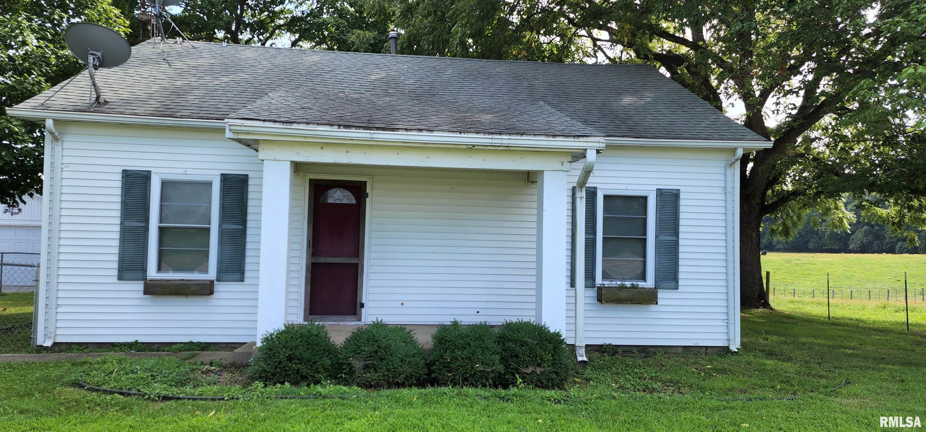 15880 Old Jacksonville Road New Berlin, IL 62670 - Photo 2 of 10