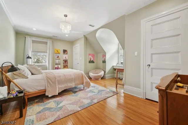 $3,200,000 | 23 Stoneleigh Park, Westfield, NJ 07090