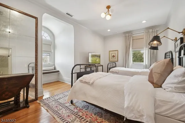 $3,200,000 | 23 Stoneleigh Park, Westfield, NJ 07090