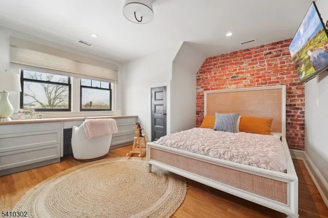 $3,200,000 | 23 Stoneleigh Park, Westfield, NJ 07090