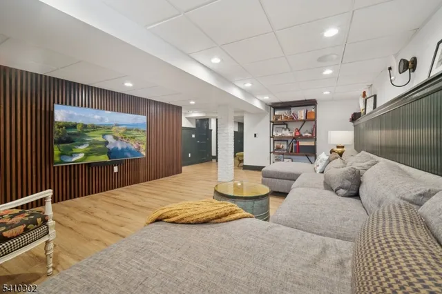 $3,200,000 | 23 Stoneleigh Park, Westfield, NJ 07090