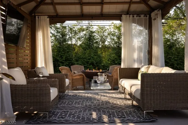 $3,200,000 | 23 Stoneleigh Park, Westfield, NJ 07090