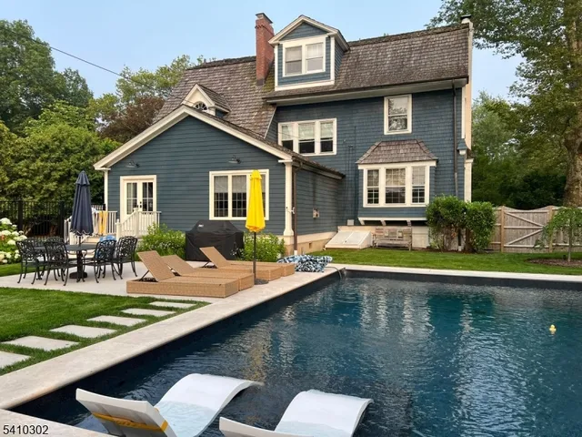 $3,200,000 | 23 Stoneleigh Park, Westfield, NJ 07090