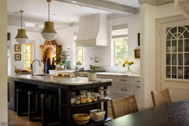 $3,200,000 | 23 Stoneleigh Park, Westfield, NJ 07090